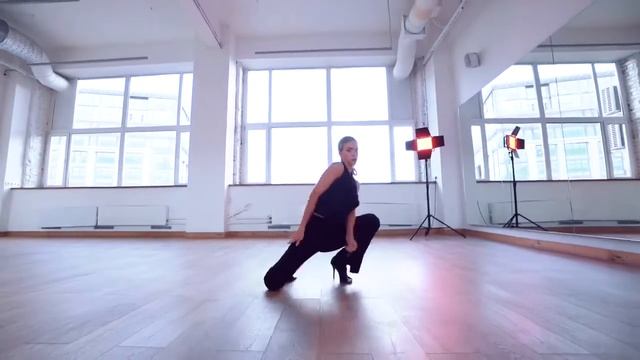 Back To Black - Beyoncé // High Heels by Arina смотреть онлайн