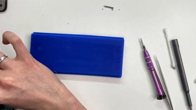 Замена дисплея на iPhone XR/display replacement iPhone XR смотреть онлайн