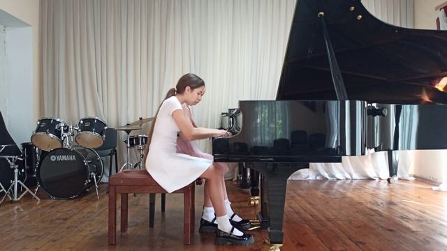 И.Брамс. Венгерский танец №5 (для фортепиано в 4 руки) - Исполняют Анастасия и Амина Медведские