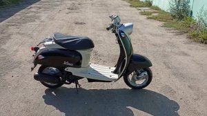 Yamaha Vino: Двухтактный Ретро-Скутер с Итальянским Стилем и Высокой Производительностью