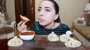 БЕДНОСТЬ В ДЕТСТВЕ / MUKBANG / ГРУЗИНСКИЕ ХИНКАЛИ  Ayka Emilly