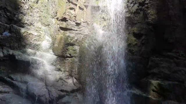 Водопад Легвтахеви в центре Тбилиси. Грузия. смотреть онлайн