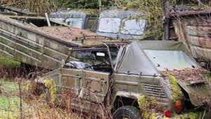 Нашёл заброшенную военную технику посреди леса