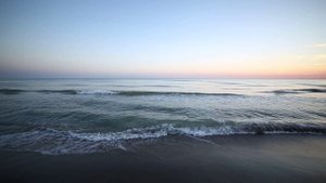 Медитация под звуки тибетских чаш и шум прибоя.