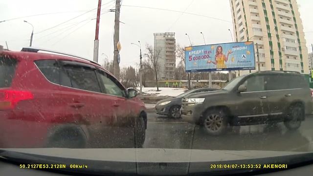 Самара 07.04.2018. Пересечение Антонова-Овсеенко с Совесткой Армии