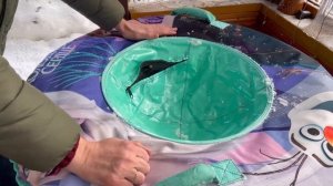 Как легко сдуть ватрушку (тюбинг) и сложить ее. Лайфхак