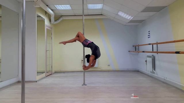 Связка элементов четверка и фулмун + стойка на руках у пилона смотреть онлайн