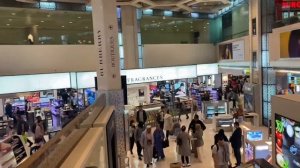 Abu Dhabi Airport | Terminal 3 | Food village | Shops | Eithad Airways