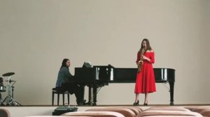 A.La Parisienne Pierre Max Dubois (Alto saxophone:Sandra Motyl)
