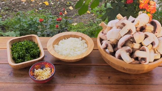 GARLIC MUSHROOMS WITH ONIONS | BUTTER GARLIC MUSHROOMS RECIPE | ASMR FOOD смотреть онлайн