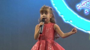 Эвелина Радбиль (6 лет) За семью морями (Д. Воскресенский)