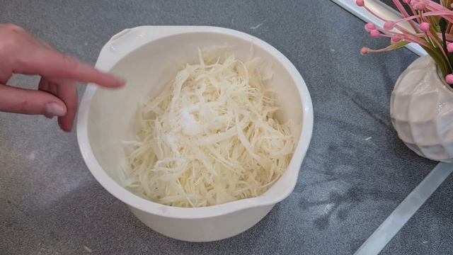 Обалденно вкусный и простой салат, минимум продуктов! #салат #рецепты_салатов
