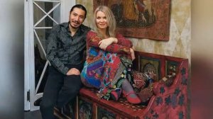 Звезда фильма  " ИНТЕРДЕВОЧКА"   родила от японца трёх дочек, как они  выглядят сейчас .