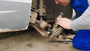 Снятие поворотного кулака. Немного бесполезное-полезное видео.