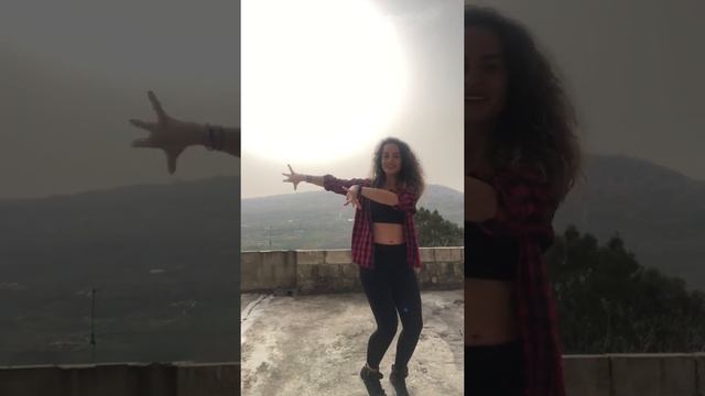 Belly Dancing - Telephone Zughayar смотреть онлайн