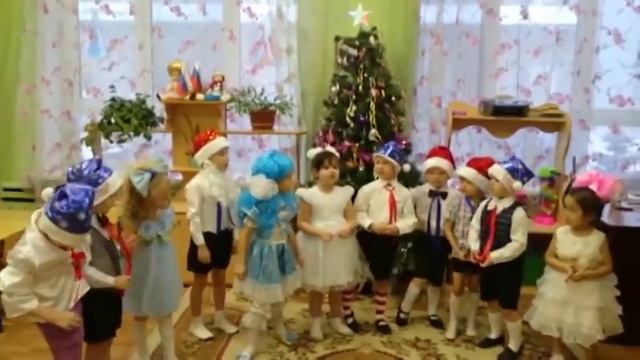 много авторов «Сборник стихотворений про Новый год» смотреть онлайн