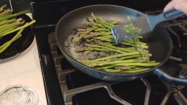 ЭТО ВКУСНО, КРАСИВО И ПОЛЕЗНО!!! 2 способа приготовления СПАРЖИ.