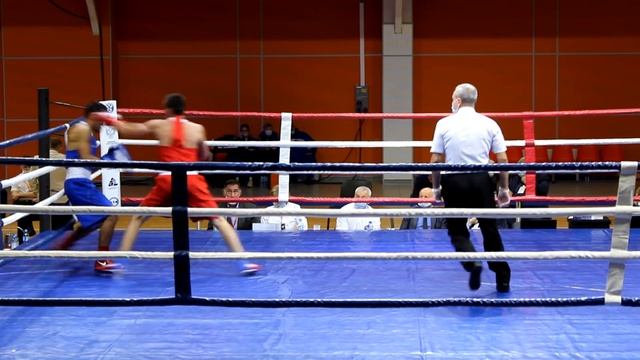 Бокс. Нуруллин Ильмир (красный) - Сорокин Александр (синий). Чемпионат ПФО, Уфа, 22.09.2020 смотреть онлайн