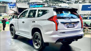 Новый Mitsubishi Pajero Sport (2024) - 2.4L 7 местный люксовый внедорожник. Интерьер и экстерьер