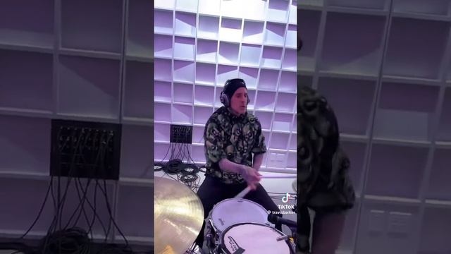 Travis Barker Plays 🥁🎶