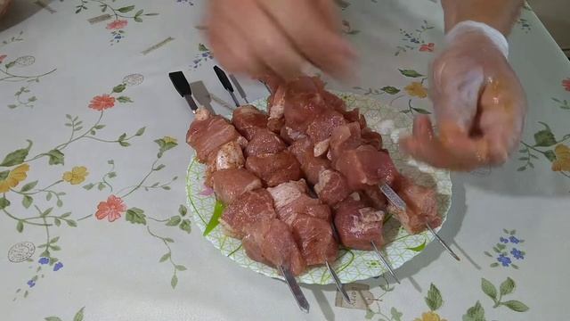 Шашлык дома . Готовим в электро шашлычнице.