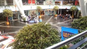 Внутри Хан Шатыра Астана