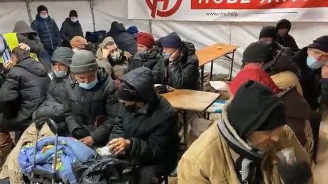 Центр помощи бездомным. Жизнь на улице. Судьбы людей.