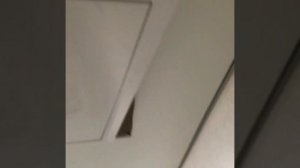 Как встроить в натяжной потолок электромонтажный ревизионный лючок для доступа к распаячной коробке