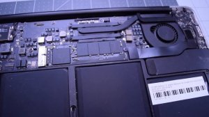 Macbook Air 13" 2012-2017 (A1466) - SSD Hard Drive Replacement