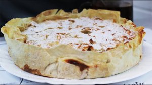 Быстрый пирог из лаваша с яблоками. Сочная начинка и нежная сметанная заливка.