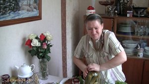 Открываем банку с солёными огурцами. Способ от сына. Байки на кухне