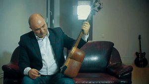 Музыкальный инструмент "Тар"