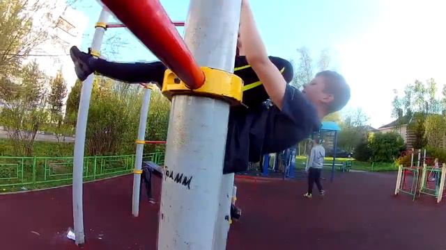 Молодёжный (Толбино) | PODOLSKWORKOUT 2k17 | СпортВКаждыйДвор | Ахрор Чермашов смотреть онлайн