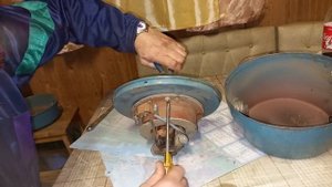 Реставрация советского пылесоса Вихрь 1974 года.