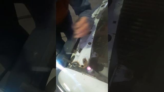 Ford sierra xr4 (7 ) reparacion de vano motor смотреть онлайн