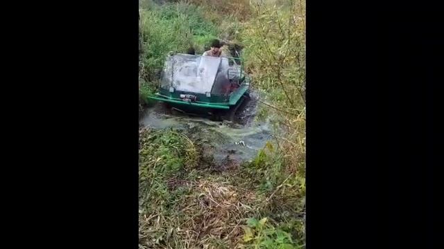 Вездеход Добрыня Транспортёр на болоте смотреть онлайн