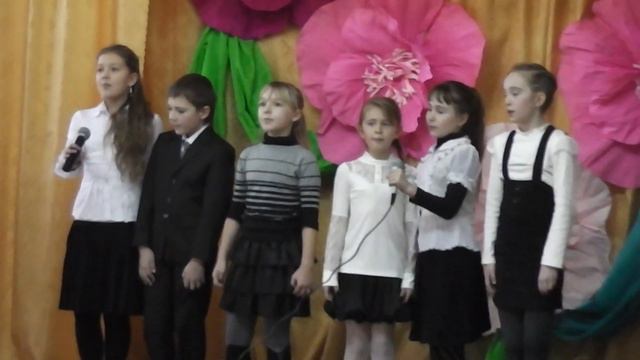 Песня к 8 марта  школа