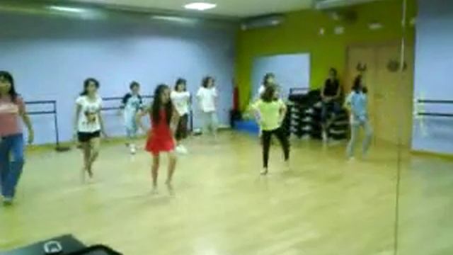 luizinho y sus niños clase d bachata bolero..MP4 смотреть онлайн