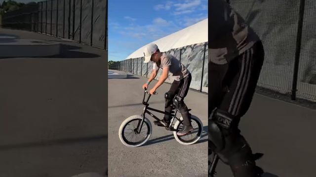 А ВЫ ЗАЖИМАЕТЕ СЕДЛО НА ЧИКЕНБАРЕ? ? #bmx #bmxlife