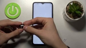 Как вставить SIM и SD карту  в Vivo Y33s / Как извлечь SIM или SD карту из Vivo Y33s