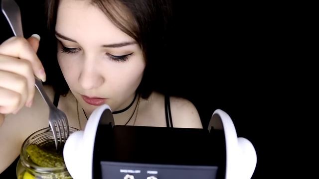 ASMR Pickle cucumber & Tomato ? Eating Sounds | АСМР поедание - помидорка и огурчик