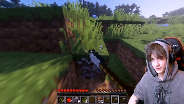 ВПЕРВЫЕ ИГРАЮ В МАЙНКРАФТ! ИГРАЮ С ДЕДУШКОЙ В MINECRAFT! смотреть онлайн