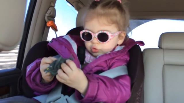 Элли исполняет арию Матери Драконов на валерийском смотреть онлайн