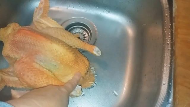 Ощип петуха. Как потрошить петуха. Потрошки в хозяйстве. смотреть онлайн