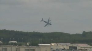 Самолет C-17 Globemaster III за секунды до катастрофы