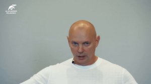 Идти на поводу эмоций — значит разрушаться. Александр Палиенко.