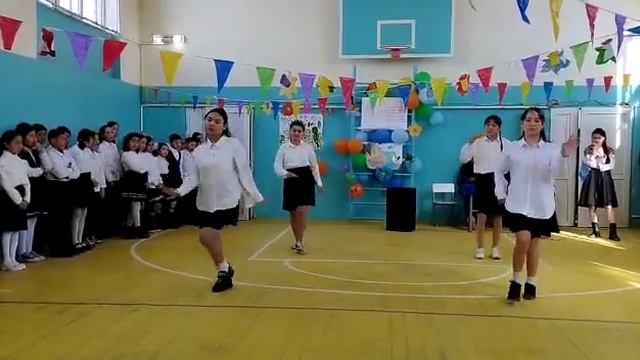 Танец «младший лейтенант» на 23февраля смотреть онлайн