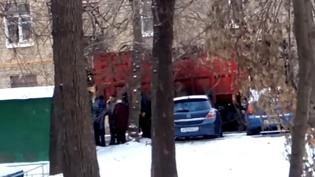 Cнос гаражей по ул Вучетича 19