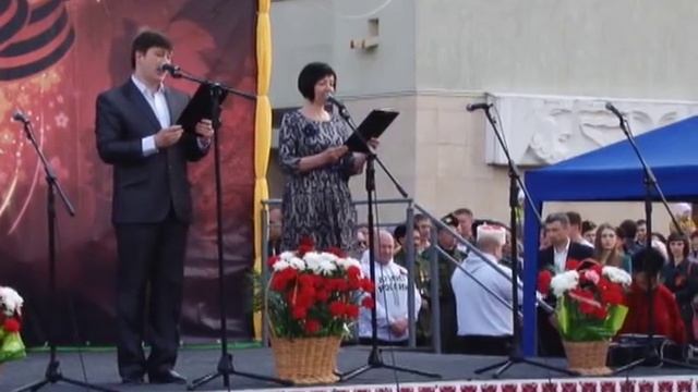 9 мая 2015 года в городе Свердловске и встреча с военным комендантом Луганской Народной Республики смотреть онлайн