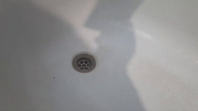 Устраняем засор в ванне и раковине. Пробиваем трубы. смотреть онлайн